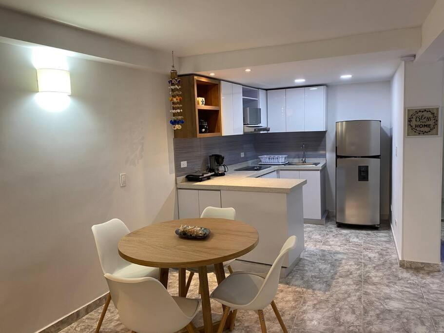 Apartment Hermoso Recien Remodelado Zona *