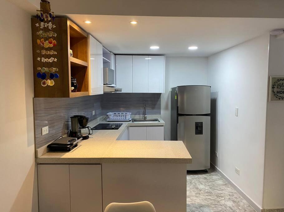 Hermoso Recien Remodelado Zona Apartment
